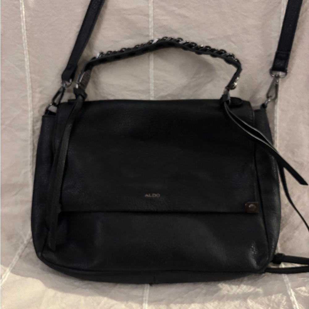 Aldo Black Shoulder Bag with Sleek Minimalist Design